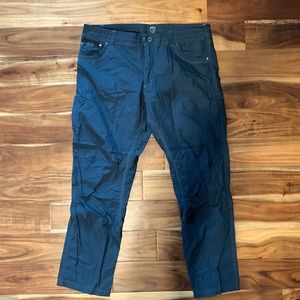 Kuhl 40x32 pants - like new